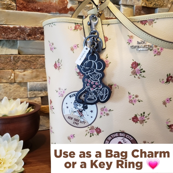 NEW Coach x Minnie Mouse - Picture 4 of 5